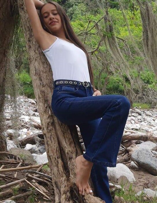 Live sex webcam photo for Salomee_Cruzz_ #289393746