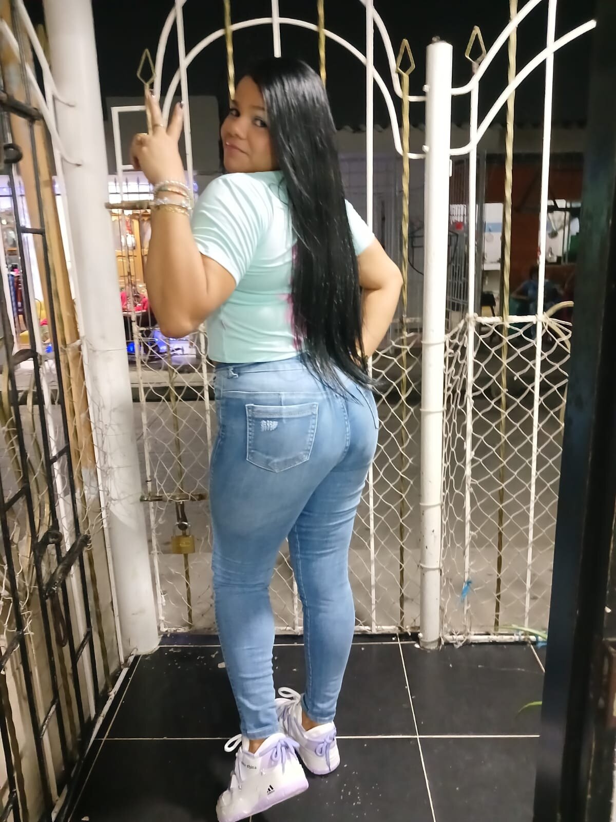 Pamela_west1