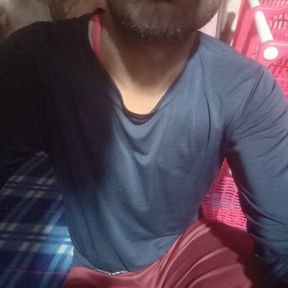 abhishek_kumar99 from stripchat