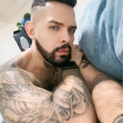 Youssef_amin Male Smallaudience Live Webcam Strip