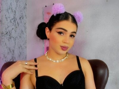 Alexandra_Hornny