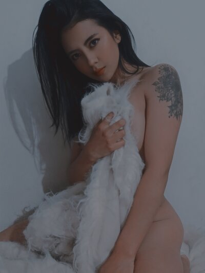 Nessa_Swan