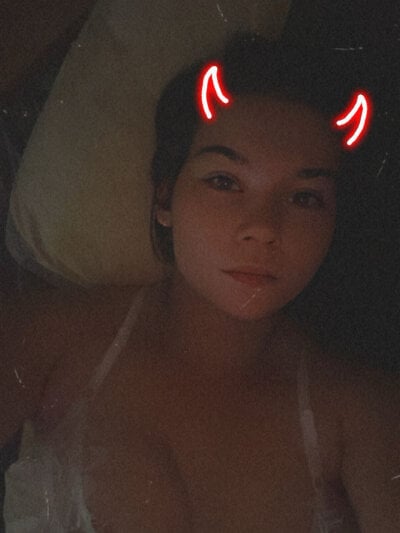 amiralily9 on StripChat