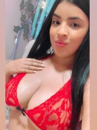 Lisa_boobsy's Offline Chat Room