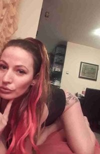 HOTELLENA's Offline Chat Room
