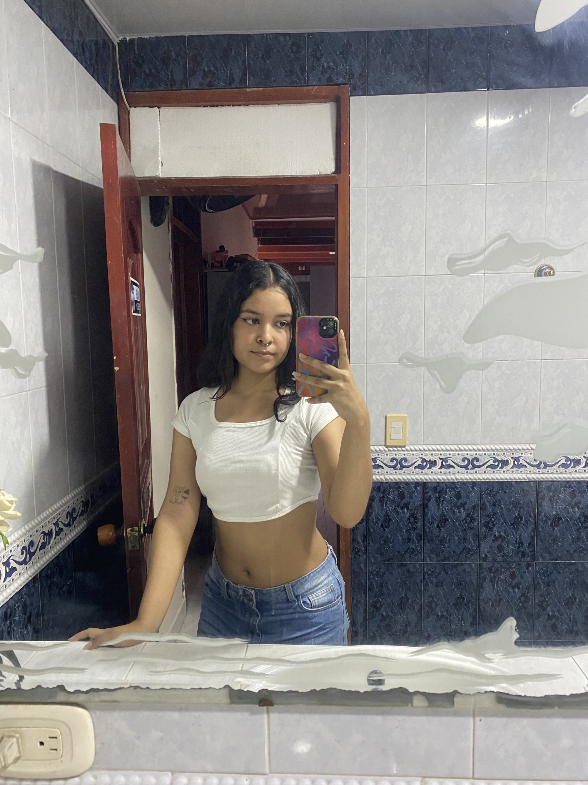 alexa_pettite