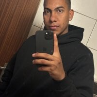 PaisaMedellin777's Offline Chat Room