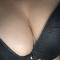 sexyesmer1's Live Sex Cam Show