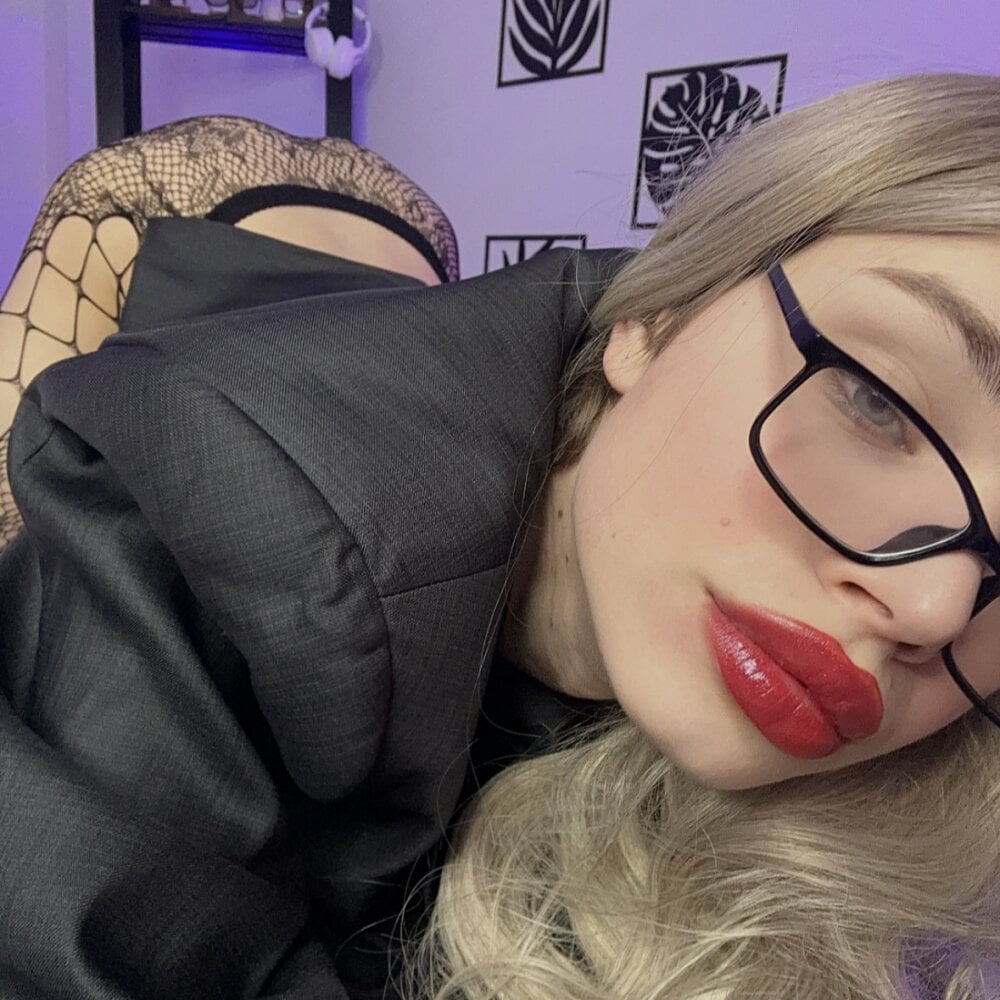 July_Terner's Offline XXX Chat