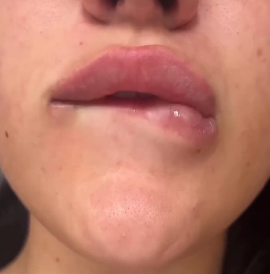 Queen_3lyaa's most recent online preview