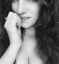SecretAddiction88's Offline Chat Room