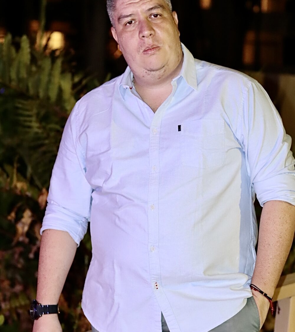 dean_mackensi