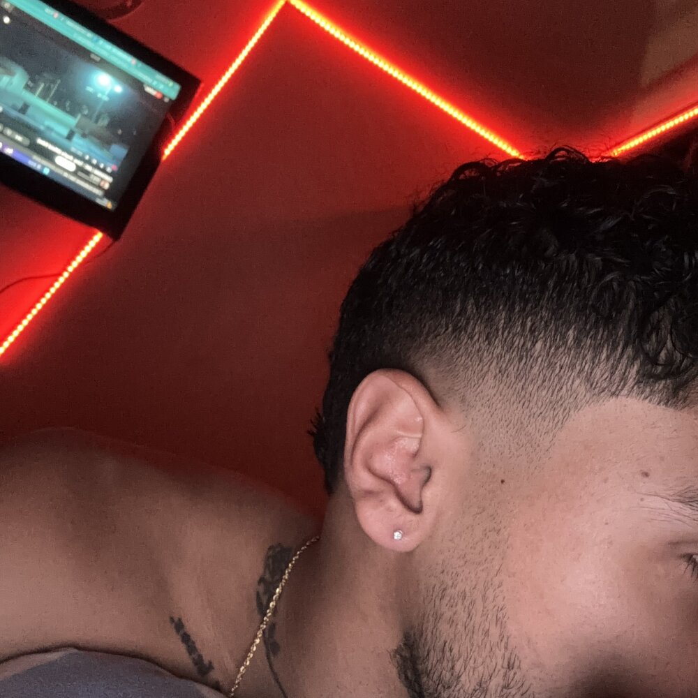 Ricxxx69's Offline XXX Chat