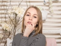 ShantiSensitive's Offline Chat Room