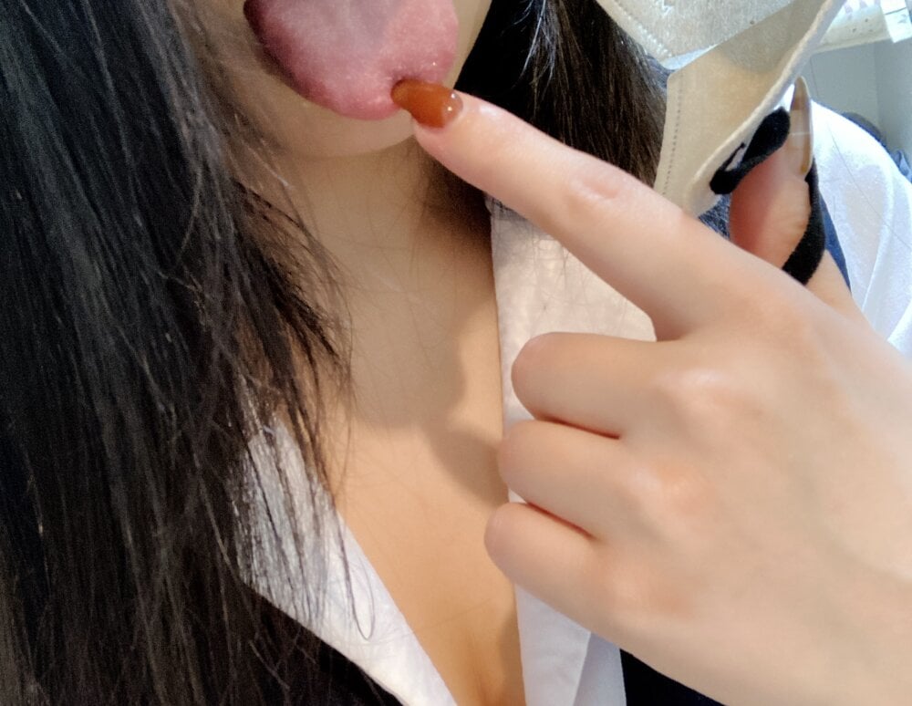 minami1129's Offline XXX Chat