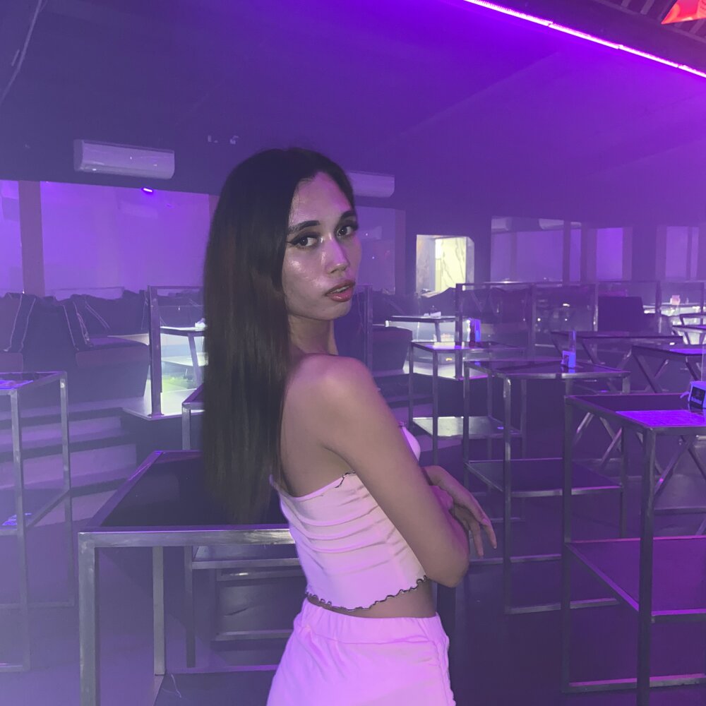 urpinay_mica69's Offline Chat Room