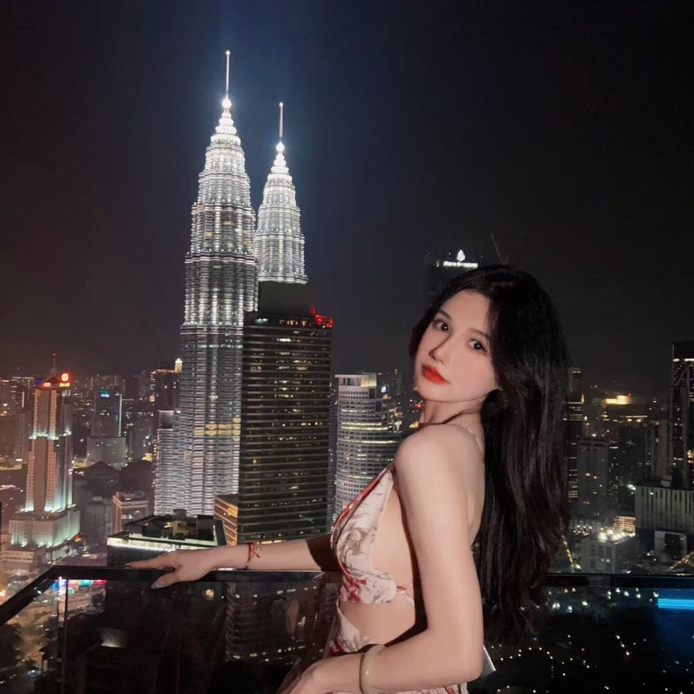 babykitty- live cam model at StripChat