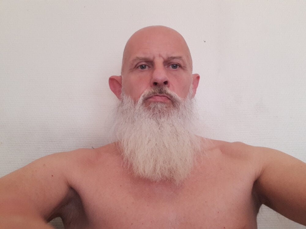 Victor_Monsanto's most recent online preview