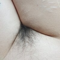 Lubrichippie's Offline Chat Room