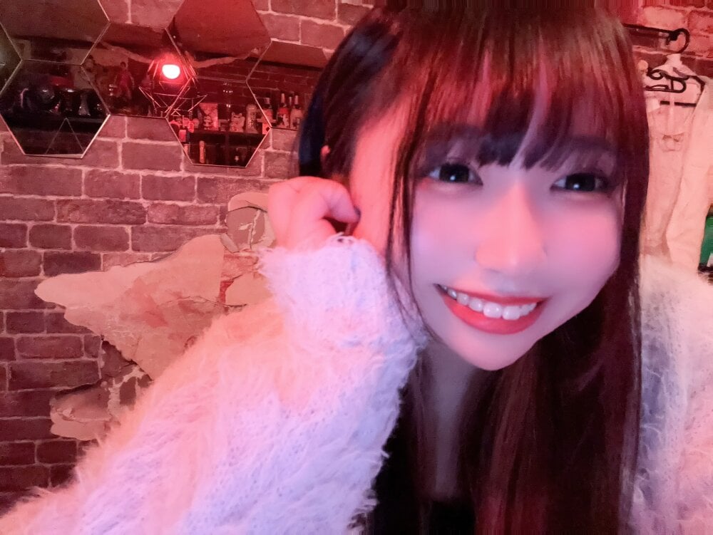 YURANO_81 Adlı Modelin Çevrimdışı XXX Sohbeti