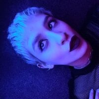 DakotaFey's Offline Chat Room