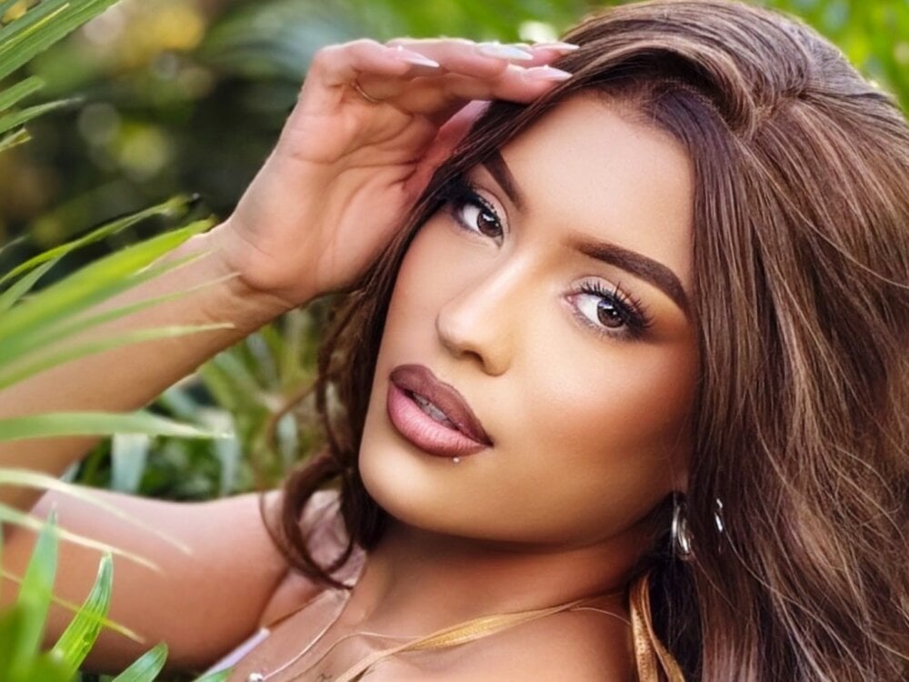 MystiqueXXX's Live XXX Chat