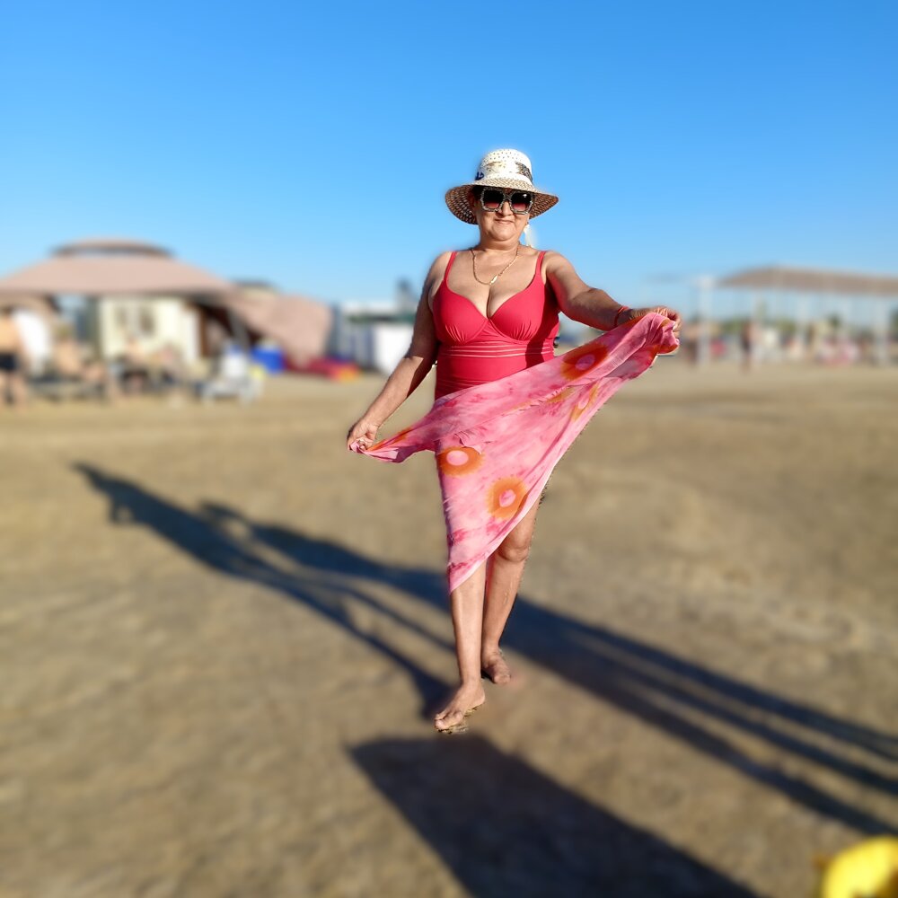 Margo-Taylor's most recent online preview