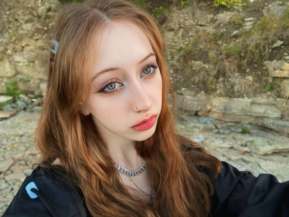 watchgirlcam.com arlettadeluna livesex profile in white-hair cams