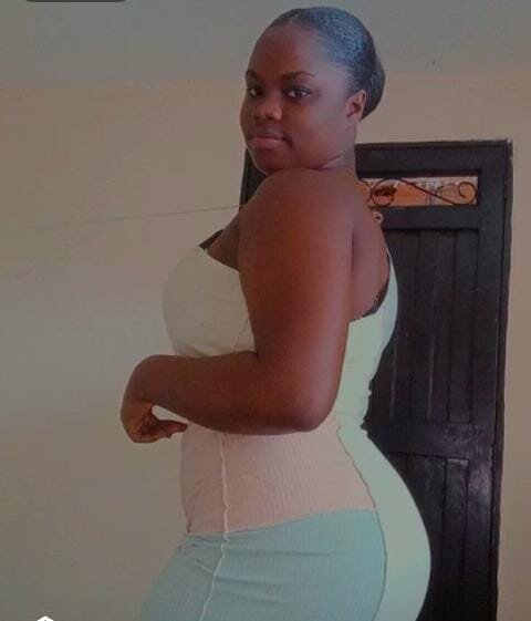 sharon_kiss2