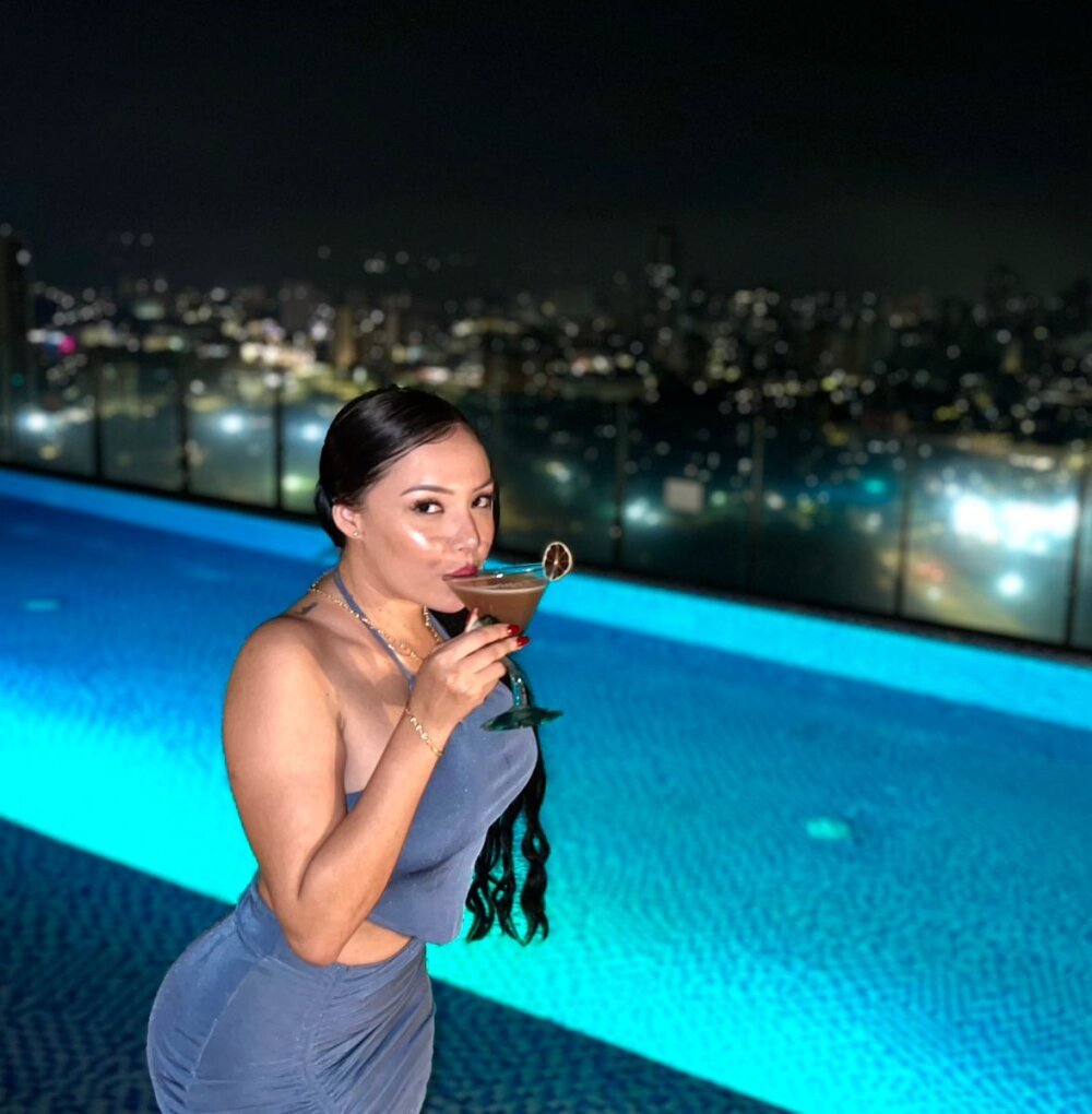 Live sex webcam photo for brianna_196 #285411793