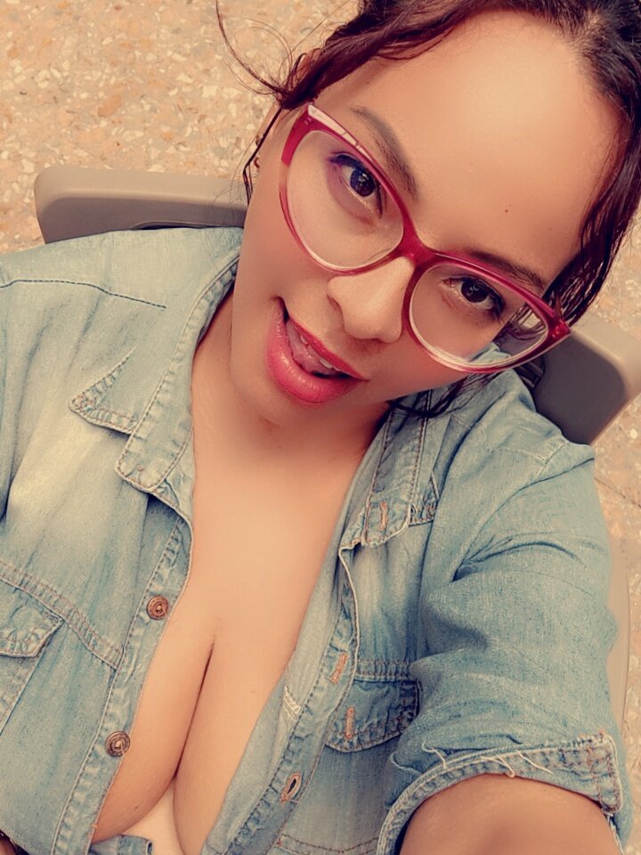 KamiPenetrating ㊙ live sex chat