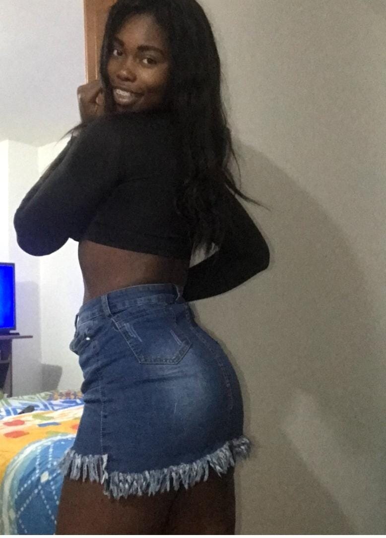 Ebony_Vivi
