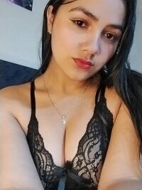 Nahiara_velez's webcam live show