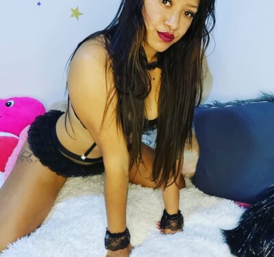 AnnieHot69 - Stripchat Girl 