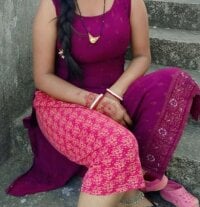 Ragini-hot's webcam live show