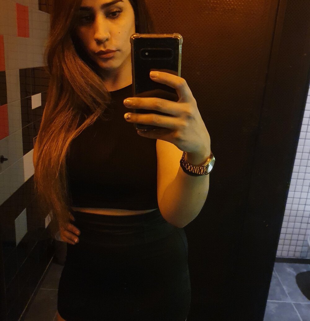 onaircams.com nahiarabiel33 livesex profile in bisexual cams