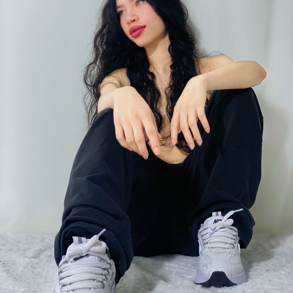 elivecams.com nanis_james15 livesex profile in granny cams