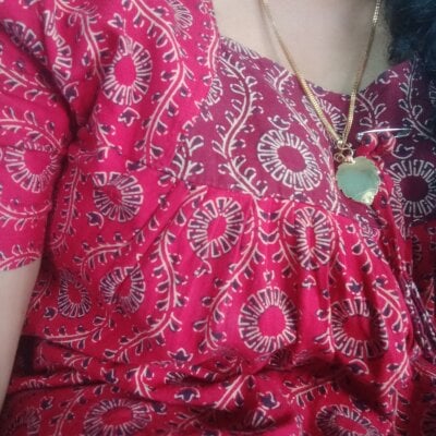 elivecams.com Yalini94 livesex profile in ethnicityindian cams