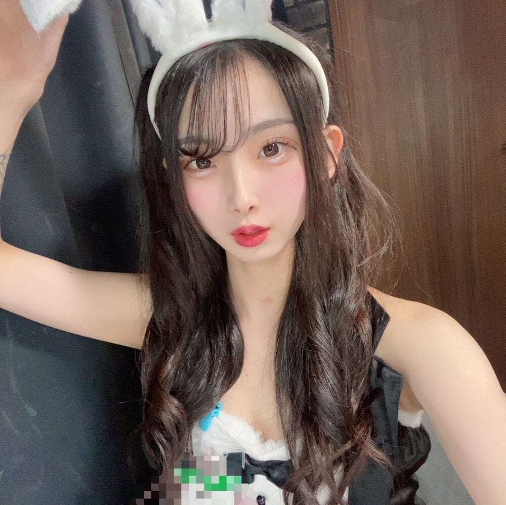 livesex.fan melua_072_lv livesex profile in japanese cams