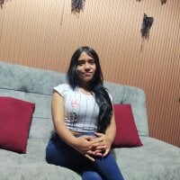coral_ruizll's Offline Chat Room