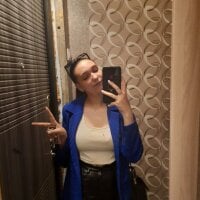 SunnivaCoppinger's Offline Chat Room