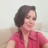 Caliana-love's Offline Chat Room