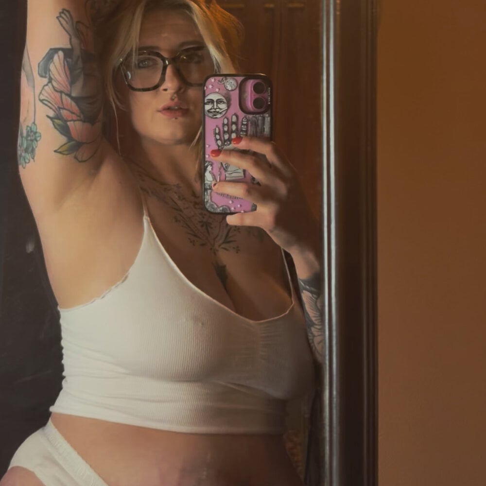 kInk_with_me's Offline XXX Chat