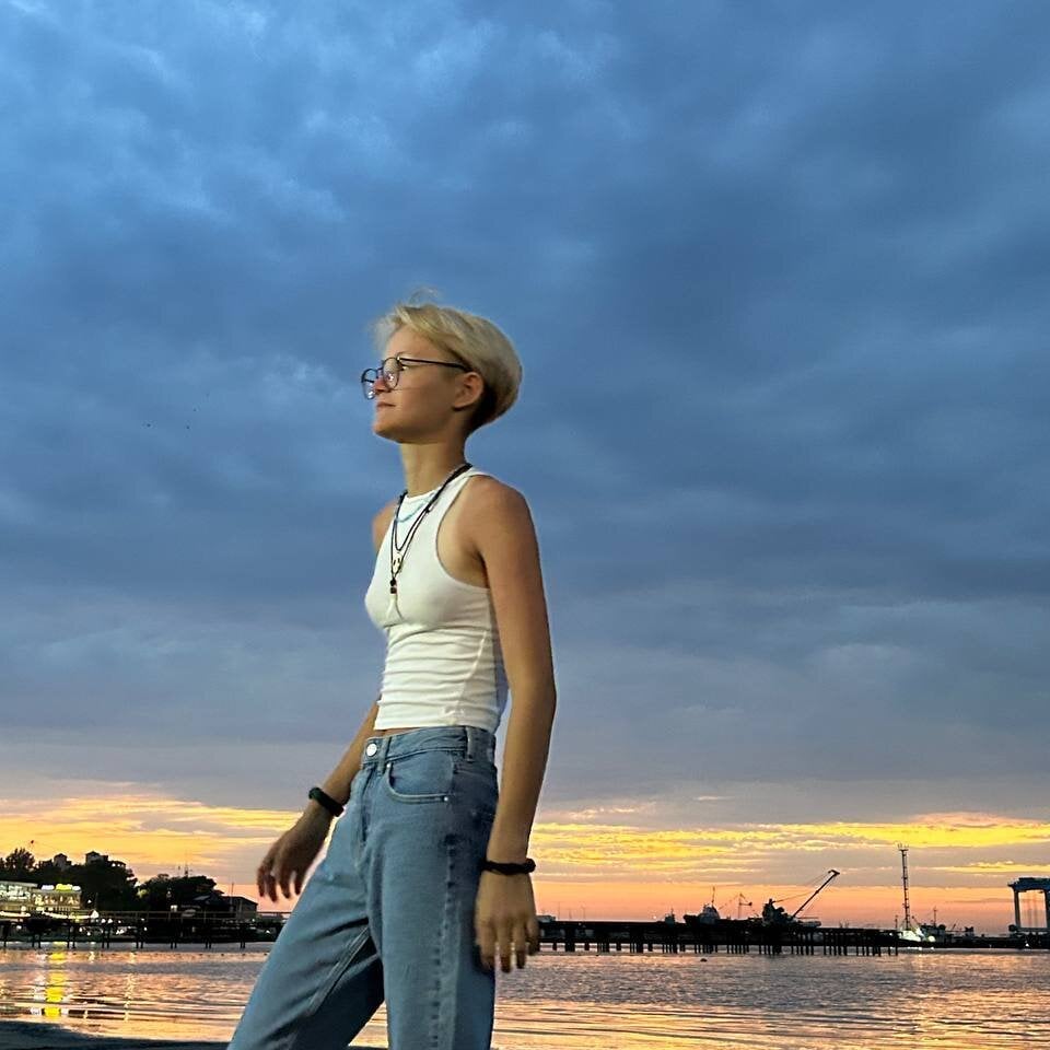 LuunaDorean Obrolan XXX Offline