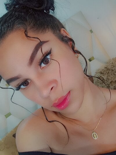 Exotica_Celyne_ Live Cam on StripChat