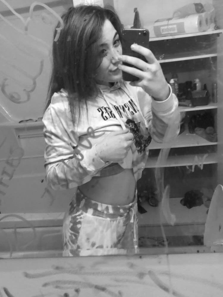 yourcrownhalo's Offline XXX Chat