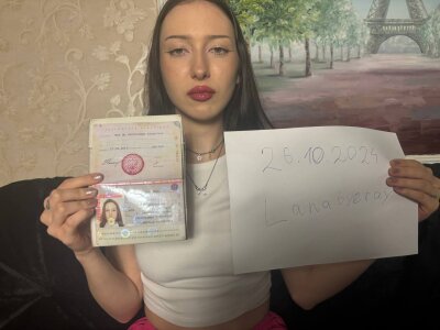lanabyeray from stripchat