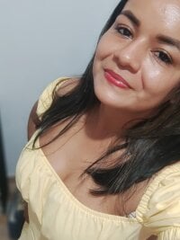 mature_latina_89's Offline XXX Chat