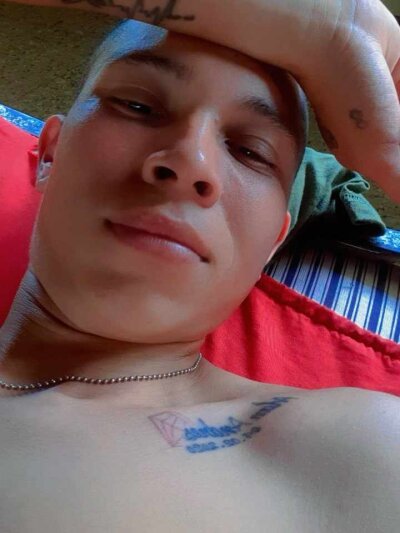 andrea05445 from stripchat