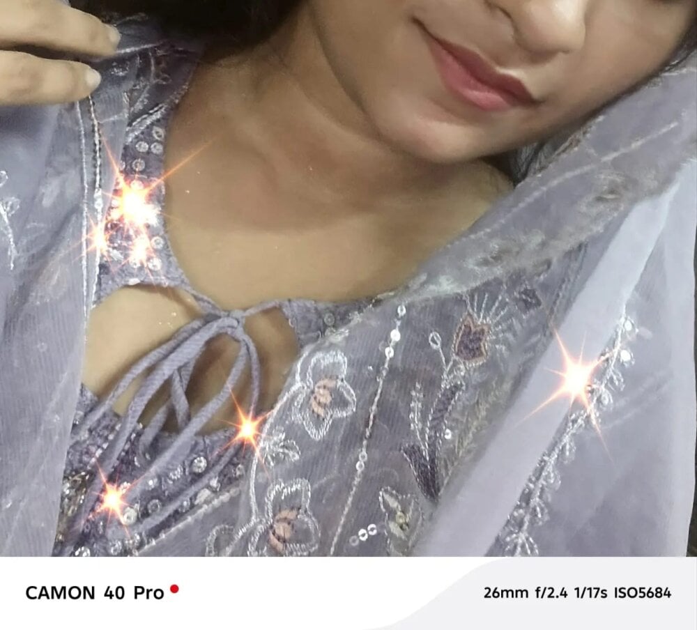 chatnmate.com lisa_baby1 livesex profile in bisexual cams